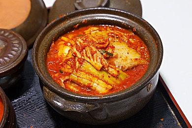 ROG游戏手机9价格公布：4999元起、24GB+1TB顶配8499元